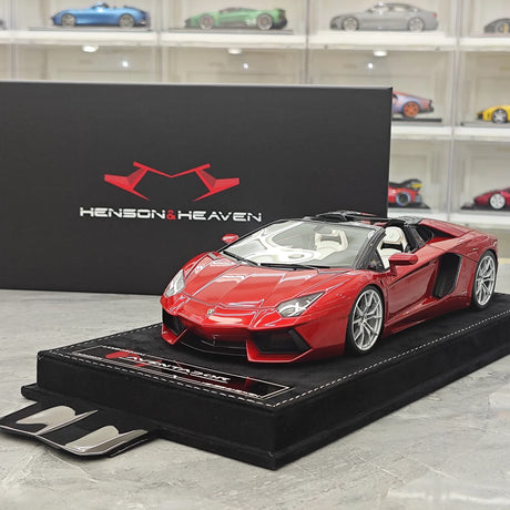 Henson & Heaven Lamborghini 2013 Aventador LP700-4 Roadster Metallic Red 1:18 – Resina da collezione per modelli in resina