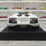 Henson & Heaven Lamborghini 2013 Aventador LP700-4 Roadster Pearl White 1:18 – Collectible Resin Model Resin