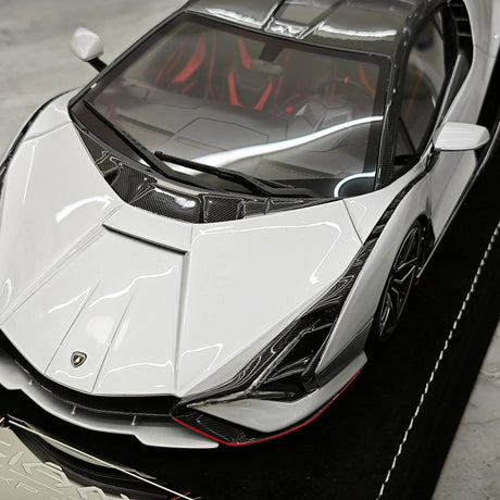 Henson & Heaven Lamborghini 2019 Sian FKP 37 Argento 1:18 – Modello in resina da collezione