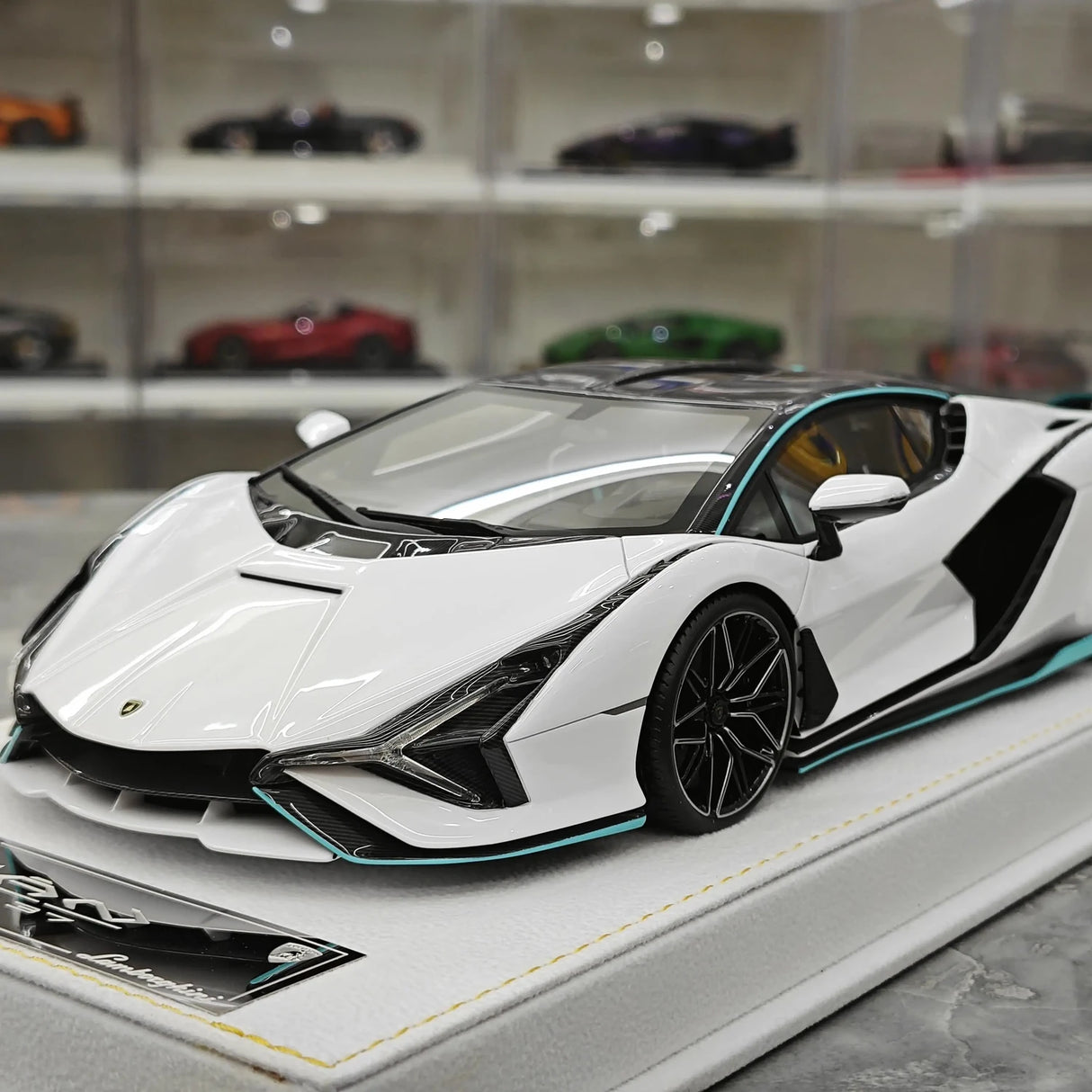 Henson & Heaven Lamborghini 2019 Sian FKP 37 Bianco Canopus 1:18 – Resina modello in resina collezionabile