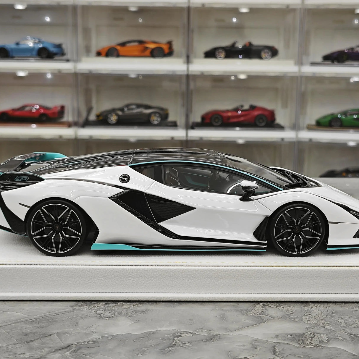 Henson & Heaven Lamborghini 2019 Sian FKP 37 Bianco Canopus 1:18 – Resina modello in resina collezionabile