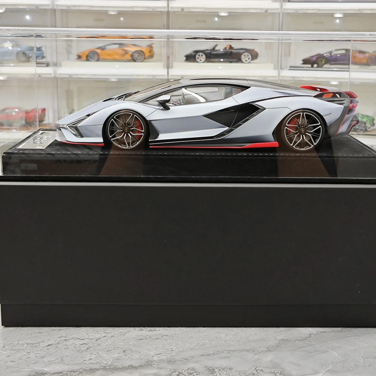 Henson & Heaven Lamborghini 2019 Sian FKP 37 Grigio Telesto 1:18 – Modello in resina collezionabile