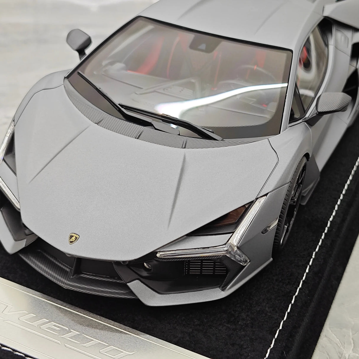 Henson & Heaven Lamborghini 2024 Revuelto Gray 1:18 – Resina da collezione in resina modello