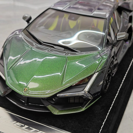Henson & Heaven Lamborghini 2024 Revuelto Purple Gradient 1:18 – Resina per modelli in resina collezionabile