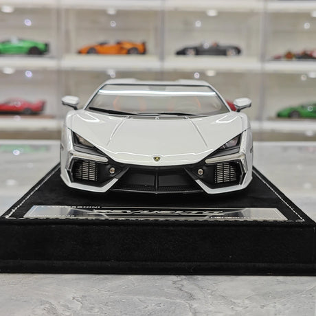 Henson & Heaven Lamborghini 2024 Revuelto Silver 1:18 – Resina modello in resina collezionabile