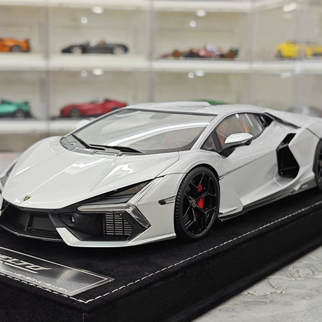 Henson & Heaven Lamborghini 2024 Revuelto Silver 1:18 – Resina modello in resina collezionabile