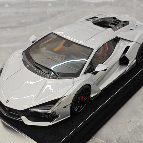 Henson & Heaven Lamborghini 2024 Revuelto Silver 1:18 – Resina modello in resina collezionabile