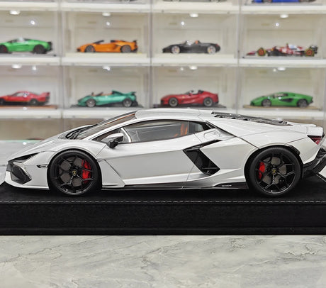 Henson & Heaven Lamborghini 2024 Revuelto Silver 1:18 – Resina modello in resina collezionabile