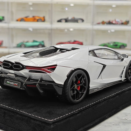 Henson & Heaven Lamborghini 2024 Revuelto Silver 1:18 – Resina modello in resina collezionabile