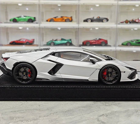 Henson & Heaven Lamborghini 2024 Revuelto Silver 1:18 – Resina modello in resina collezionabile