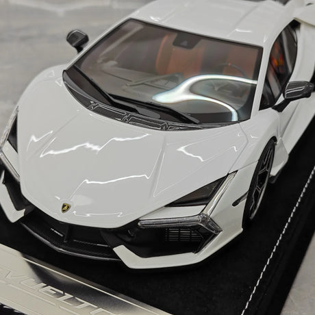 Henson & Heaven Lamborghini 2024 Revuelto White 1:18 – Resina da collezione per modelli in resina