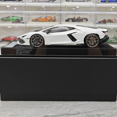 Henson & Heaven Lamborghini 2024 Revuelto White 1:18 – Resina da collezione per modelli in resina
