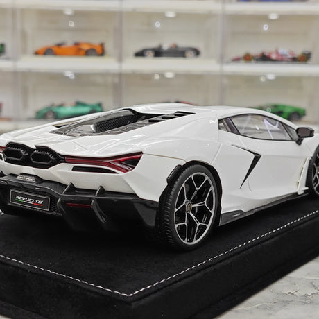 Henson & Heaven Lamborghini 2024 Revuelto White 1:18 – Resina da collezione per modelli in resina