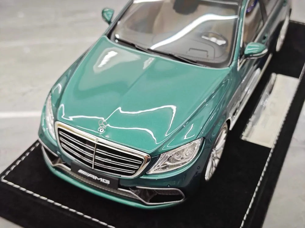 [Henson & Heaven] 1:18 Mercedes-Benz 2020 AMG S65L W222 Green Model Car Resin