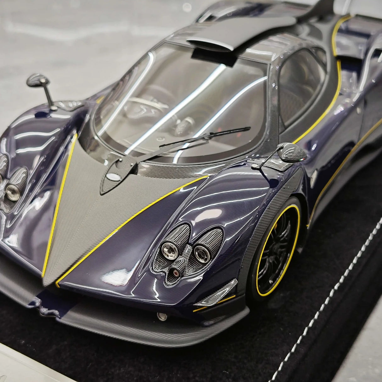 Henson & Heaven Pagani 2016 Zonda 760 Roadster Deep Blue 1:18 – Modello in resina collezionabile