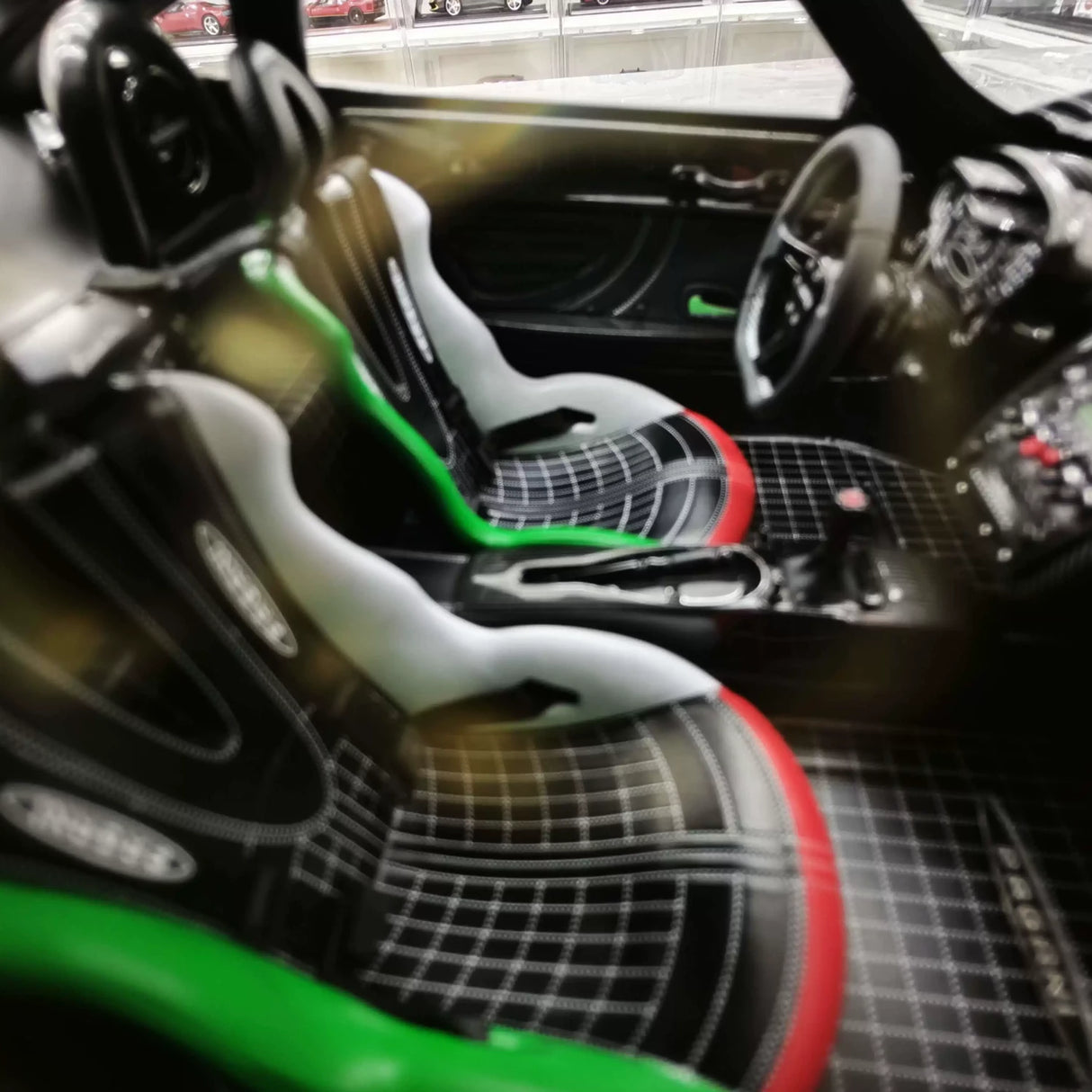 Henson & Heaven Pagani 2016 Zonda 760 Roadster Nera lucida 1:18 – Resina modello in resina collezionabile