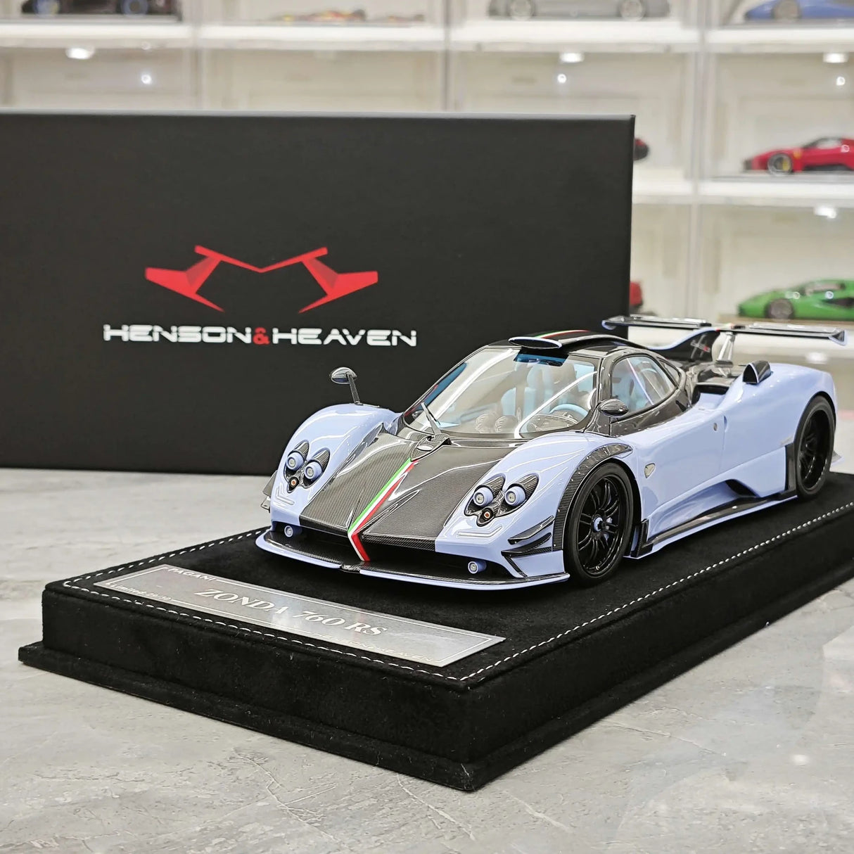 Henson & Heaven Pagani 2016 Zonda 760 Roadster Light Blue 1:18 – Resina modello in resina collezionabile