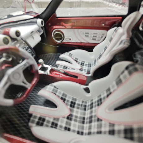 Henson & Heaven Pagani 2016 Zonda 760 Roadster Red White Carbon 1:18 – samlarobjekt resinmodellresin