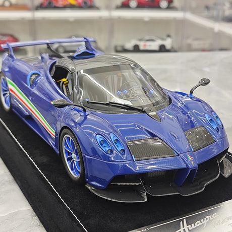 Henson & Heaven Pagani 2021 Huayra R Blue Gold Carbon 1:18 – Resina modello in resina collezionabile