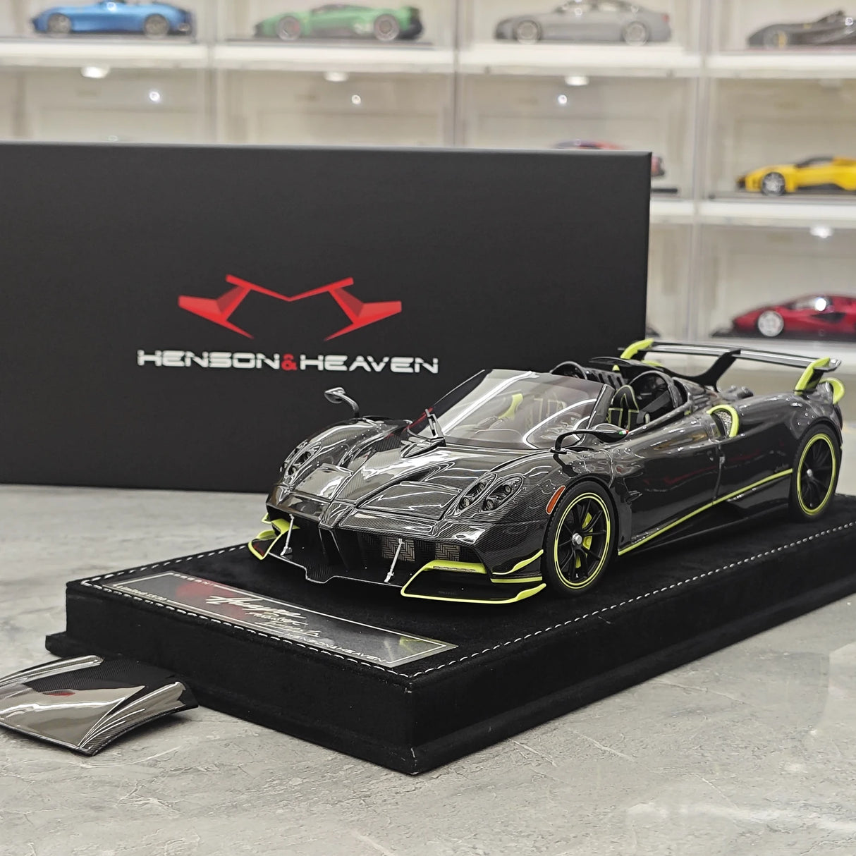 Henson & Heaven Pagani 2021 Huayra R Negro Brillante 1:18 – Resina de Modelo de Resina de Colección