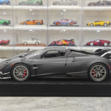 Henson & Heaven Pagani 2021 Huayra R Matte Black Carbon 1:18 – Verzamelbare resin modelresin resin