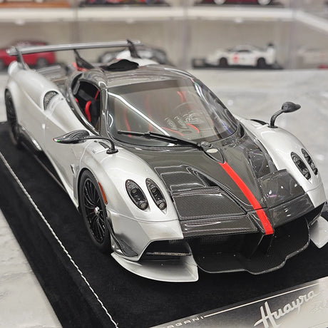 Henson & Heaven Pagani 2021 Huayra R Silver Black Carbon 1:18 – Resina modello in resina collezionabile