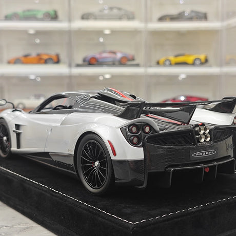 Henson & Heaven Pagani 2021 Huayra R Silver Black Carbon 1:18 – Resina modello in resina collezionabile