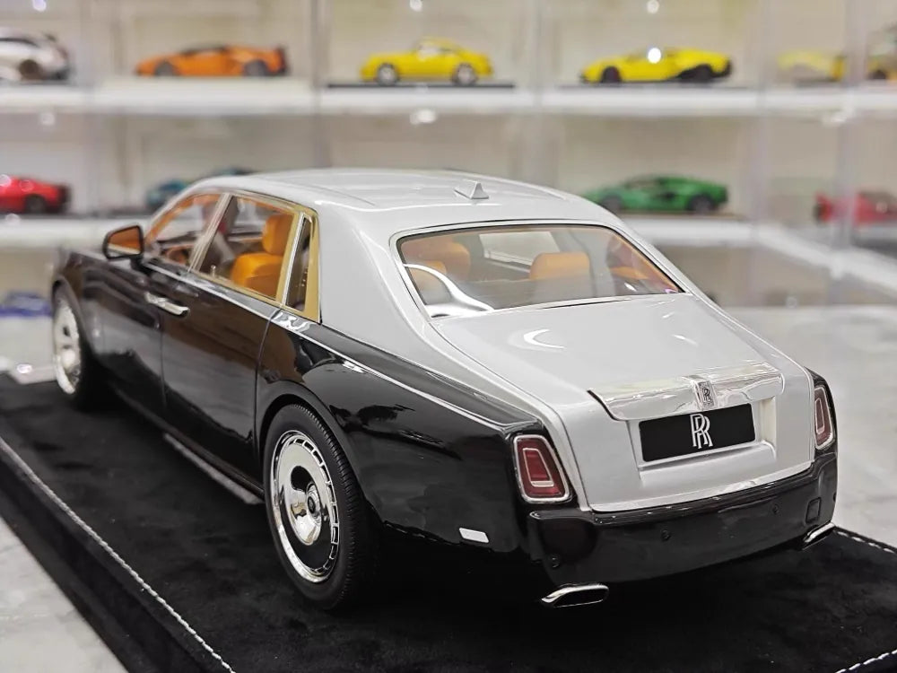 [Henson & Heaven] 1:18 Rolls-Royce 2017 Phantom VIII Black & Silver Model Car Resin