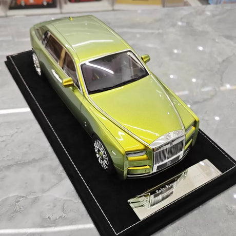 [Henson & Heaven] 1:18 Rolls-Royce 2017 Phantom VIII Metallic Lime Green Model Car Resin