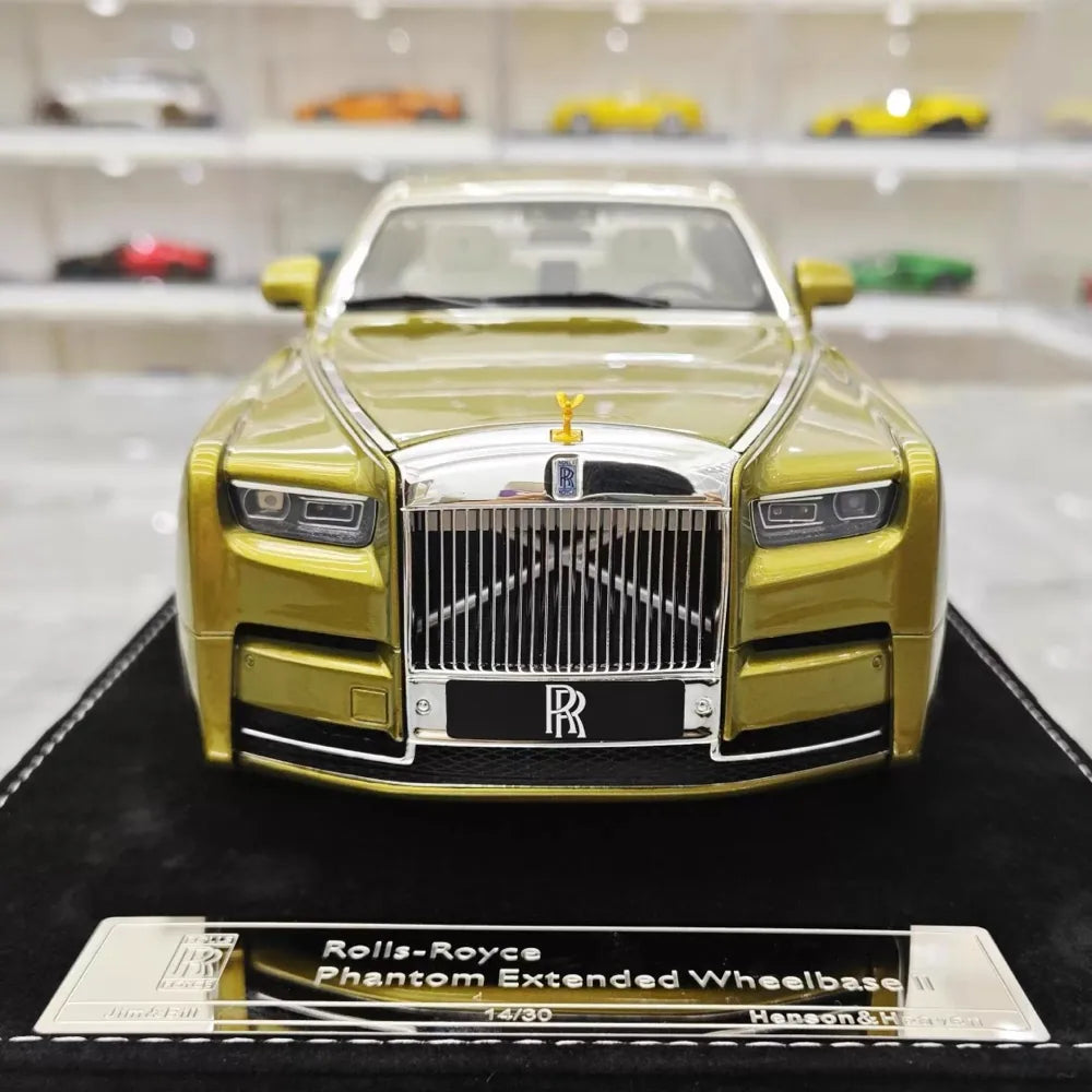 [Henson & Heaven] 1:18 Rolls-Royce 2017 Phantom VIII Olive Green Metallic Model Car Resin