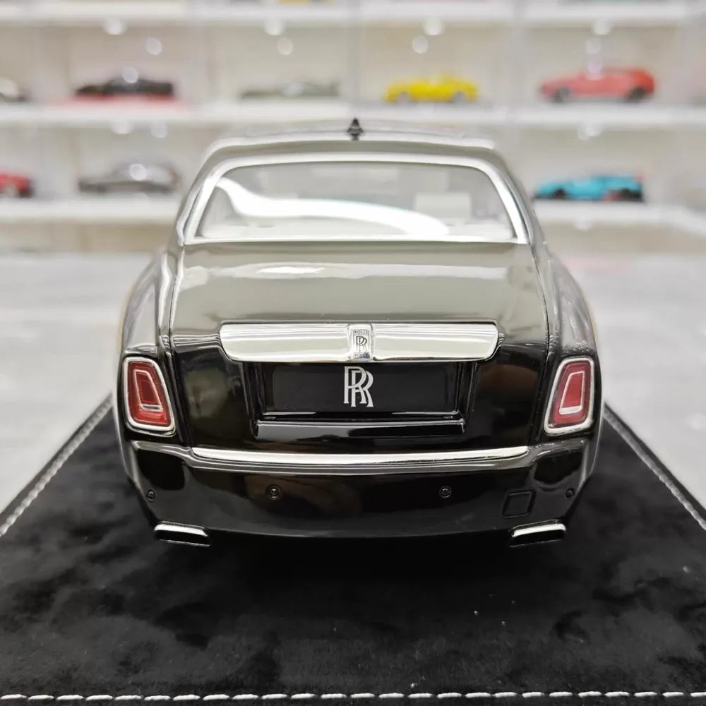 [Henson & Heaven] 1:18 Rolls-Royce 2017 Phantom VIII Extended Wheelbase Black Model Car Resin
