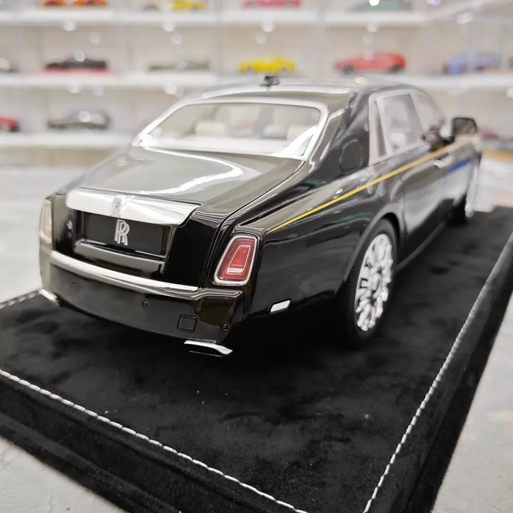 [Henson & Heaven] 1:18 Rolls-Royce 2017 Phantom VIII Extended Wheelbase Black Model Car Resin