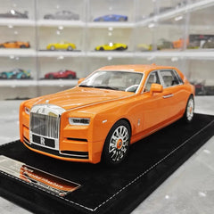 [Henson & Heaven] 1:18 Rolls-Royce 2017 Phantom VIII Extended Wheelbase oranje modelauto Hars