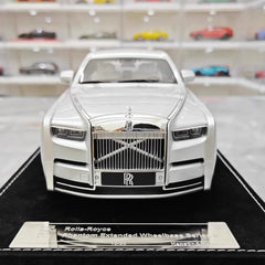 [Henson & Heaven] 1:18 Rolls-Royce 2017 Phantom VIII Extended Wheelbase argento modellino di auto resina