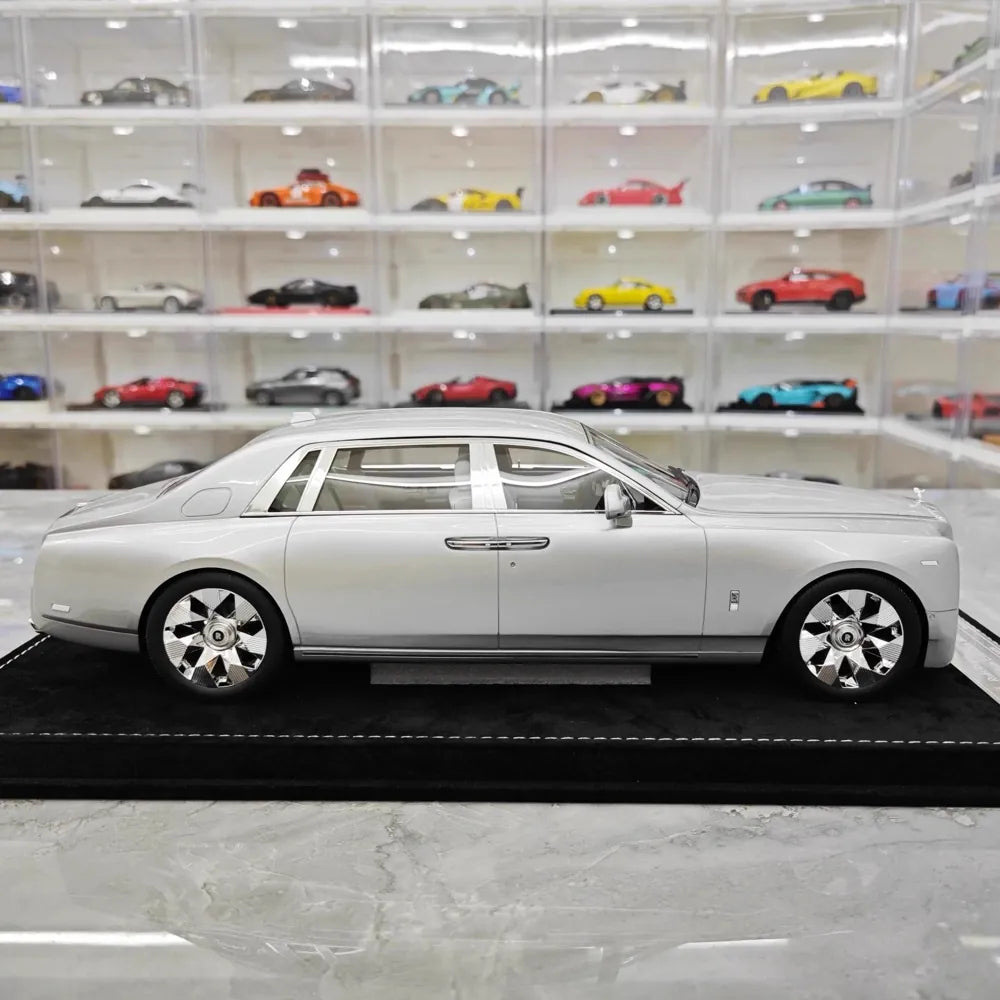 [Henson & Heaven] 1:18 Rolls-Royce 2017 Phantom VIII Extended Wheelbase シルバー モデルカー レジン