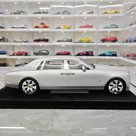 [Henson & Heaven] 1:18 Rolls-Royce 2017 Phantom VIII Extended Wheelbase Silver Model Car Resin