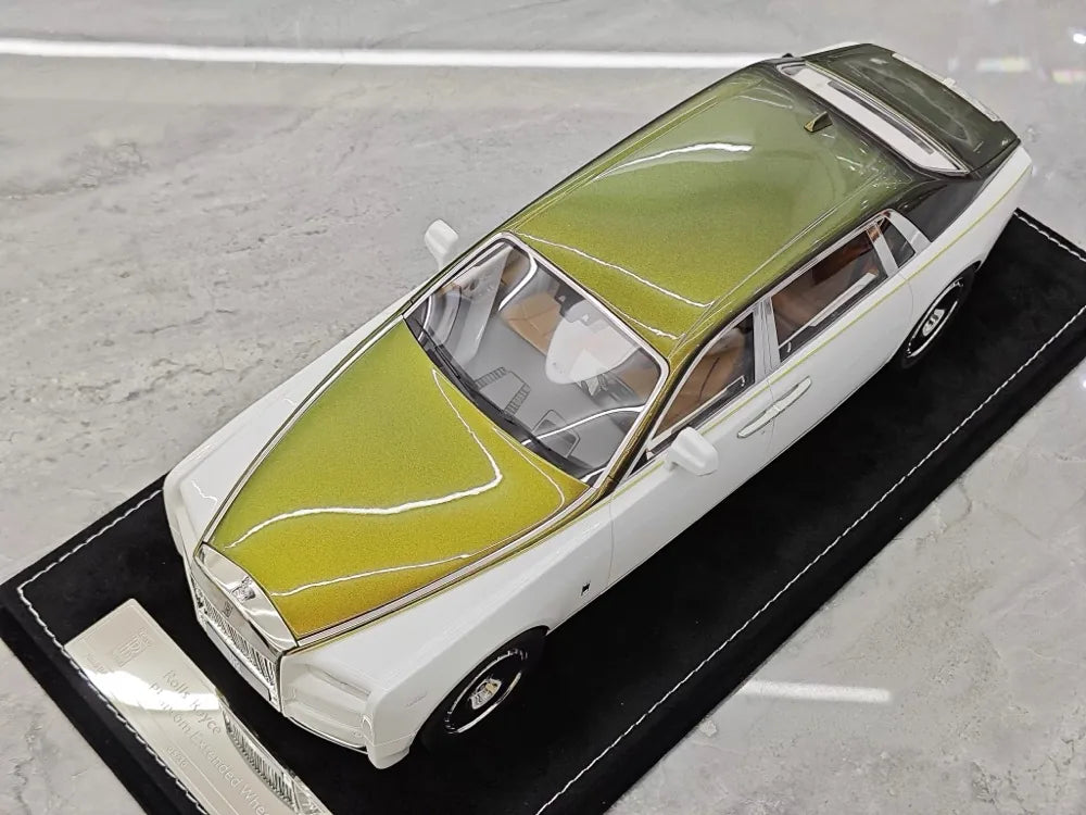 [Henson & Heaven] 1:18 Rolls-Royce 2017 Phantom VIII Extended Wheelbase bianco nero modellino di auto resina