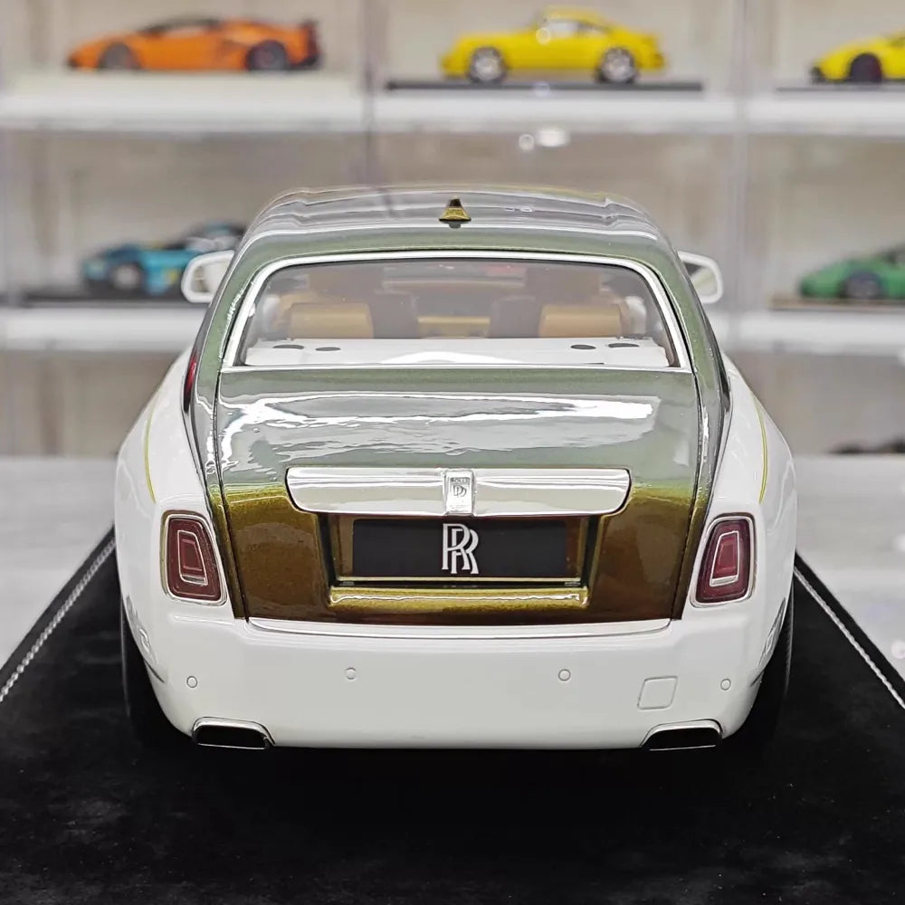 [Henson & Heaven] 1:18 Rolls-Royce 2017 Phantom VIII Extended Wheelbase White Black Model Car Resin