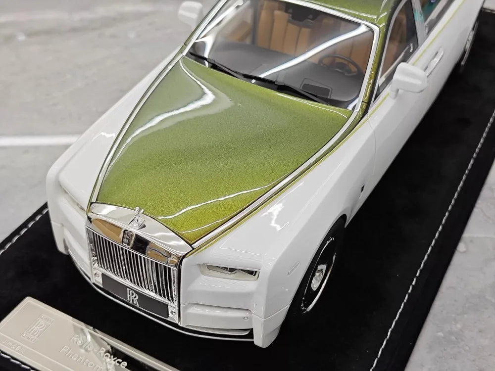 [Henson & Heaven] 1:18 Rolls-Royce 2017 Phantom VIII Extended Wheelbase White Black Model Car Resin