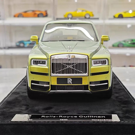 [Henson & Heaven] 1:18 Rolls-Royce 2018 Cullinan Gold Model Car Resin