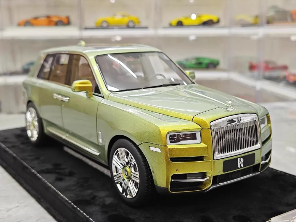 [Henson & Heaven] 1:18 Rolls-Royce 2018 Cullinan Gold Model Car Resin