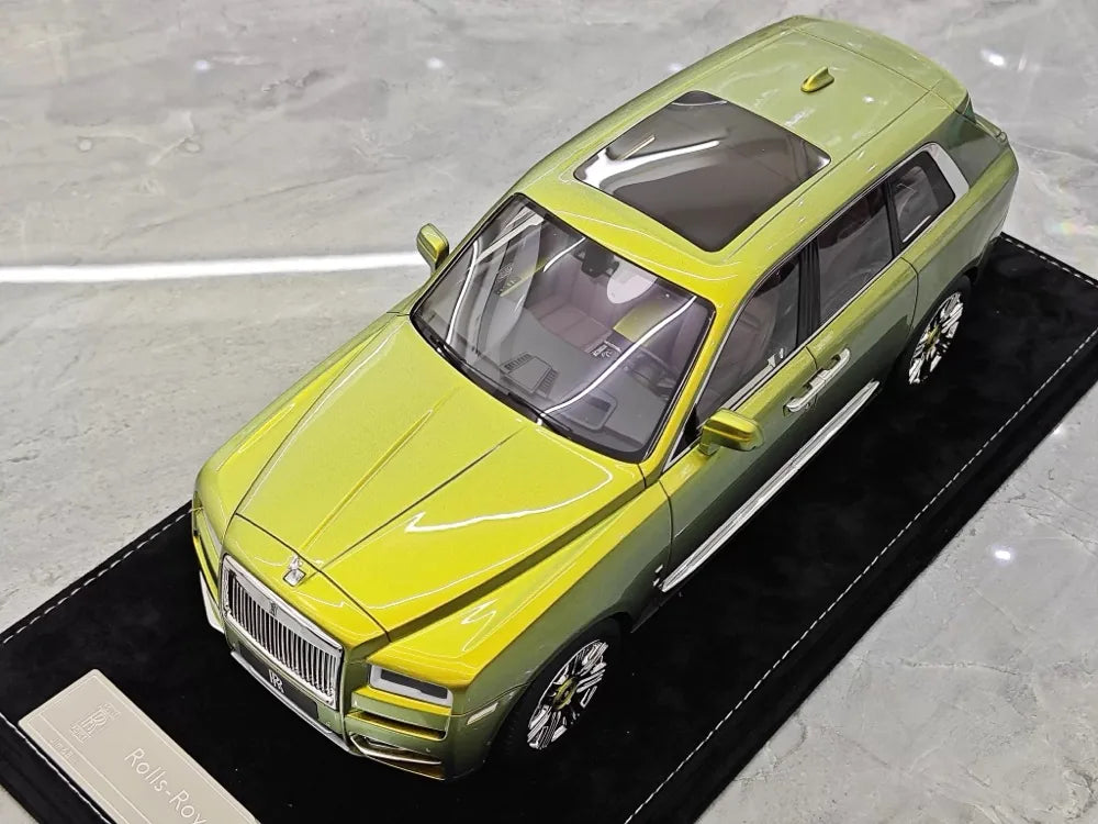[Henson & Heaven] 1:18 Rolls-Royce 2018 Cullinan Gold Model Car Resin