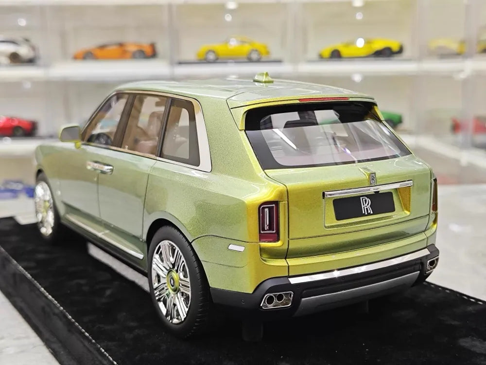 [Henson & Heaven] 1:18 Rolls-Royce 2018 Cullinan Gold Model Car Resin