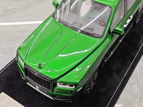 [Henson & Heaven] 1:18 Rolls-Royce 2018 Cullinan Green Model Car Resin
