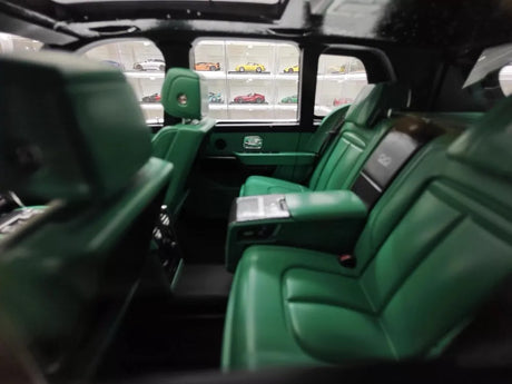 [Henson & Heaven] 1:18 Rolls-Royce 2018 Cullinan Green Model Car Resin