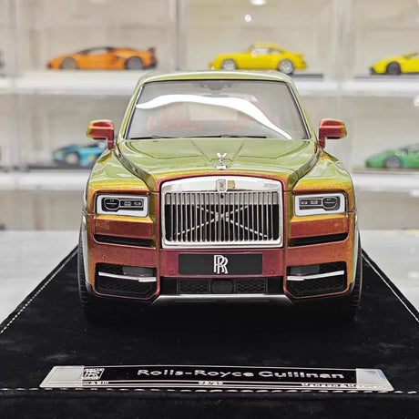 [Henson & Heaven] 1:18 Rolls-Royce 2018 Cullinan Pink Gradient Model Car Resin