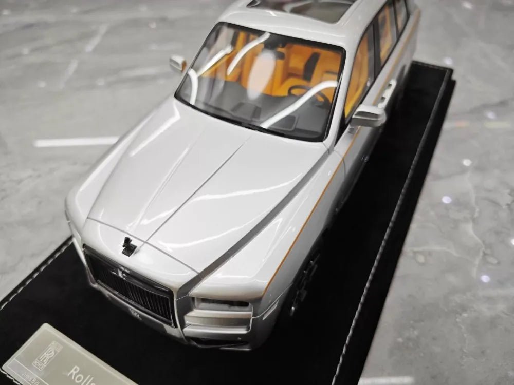 [Henson & Heaven] 1:18 Rolls-Royce 2018 Cullinan BB Silver Model Car Resin