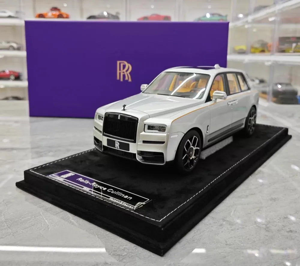 [Henson & Heaven] 1:18 Rolls-Royce 2018 Cullinan BB silver modellbil harts