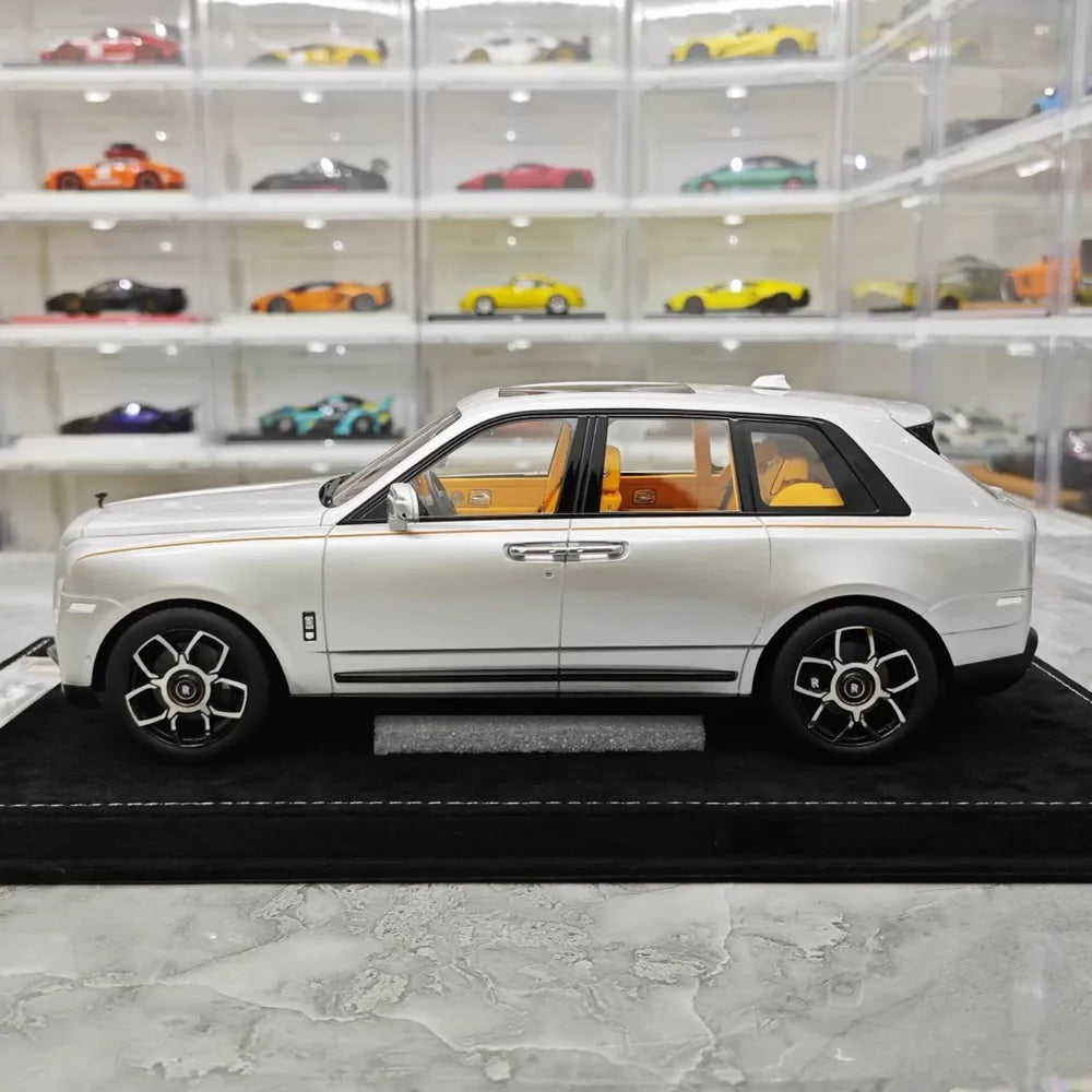 [Henson & Heaven] 1:18 Rolls-Royce 2018 Cullinan BB Silver Model Car Resin