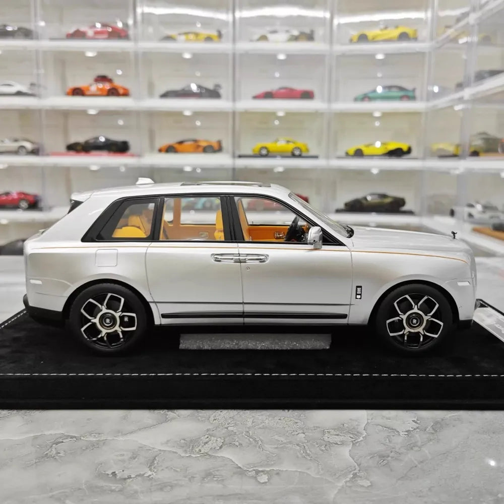 [Henson & Heaven] 1:18 Rolls-Royce 2018 Cullinan BB Silver Model Car Resin